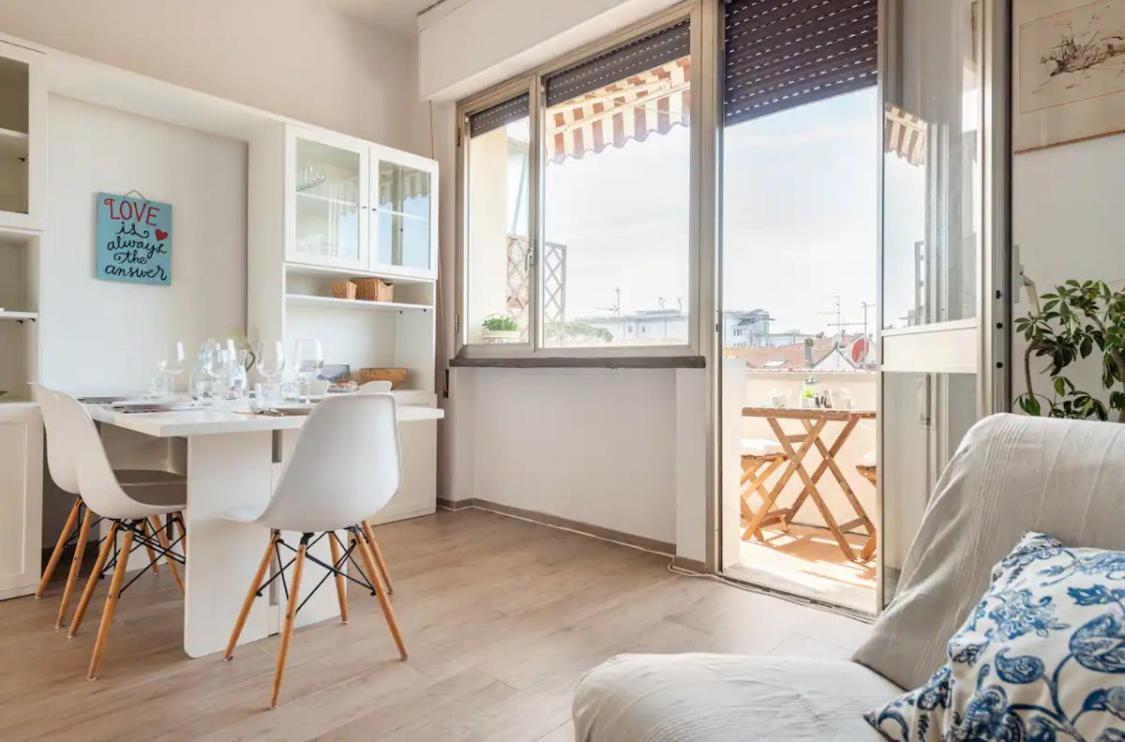 Seaside Apt Private Parking And Near The Beach Viareggio Dış mekan fotoğraf